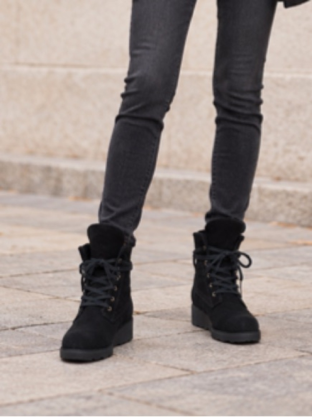 BearPaw Black Suede Lace-Up Wedge Ankle Boots Sz 6